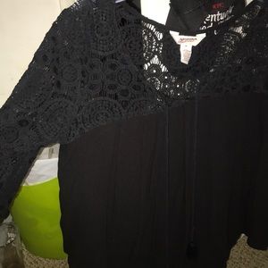 a fleece place tie able shirt